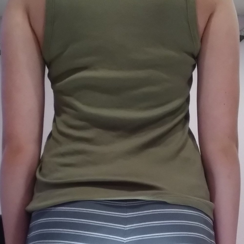 Green Top - Picture 2 of 4